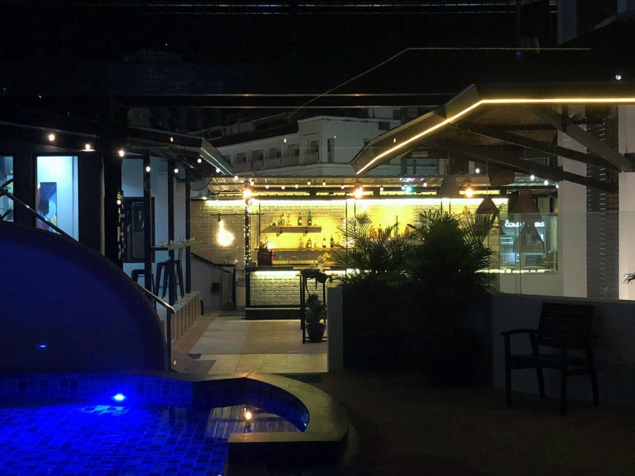 Bodega Phuket Patong (Adults Only) Hostel Екстериор снимка