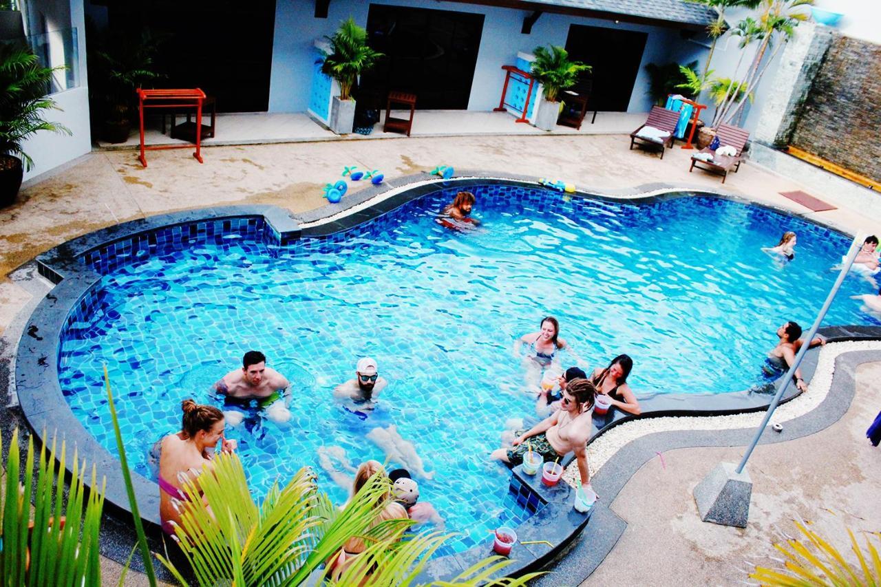 Bodega Phuket Patong (Adults Only) Hostel Екстериор снимка